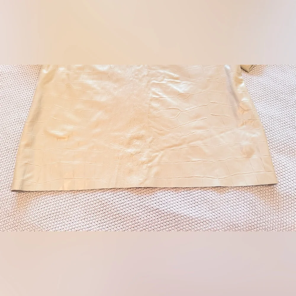 NANUSHKA Kaden Vegan Leather Tee Cream Short Sleeve Top